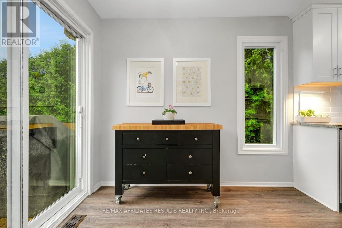 97 Flowertree Crescent