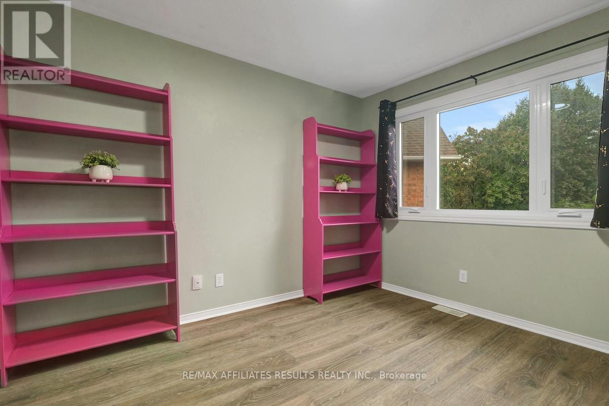 97 Flowertree Crescent