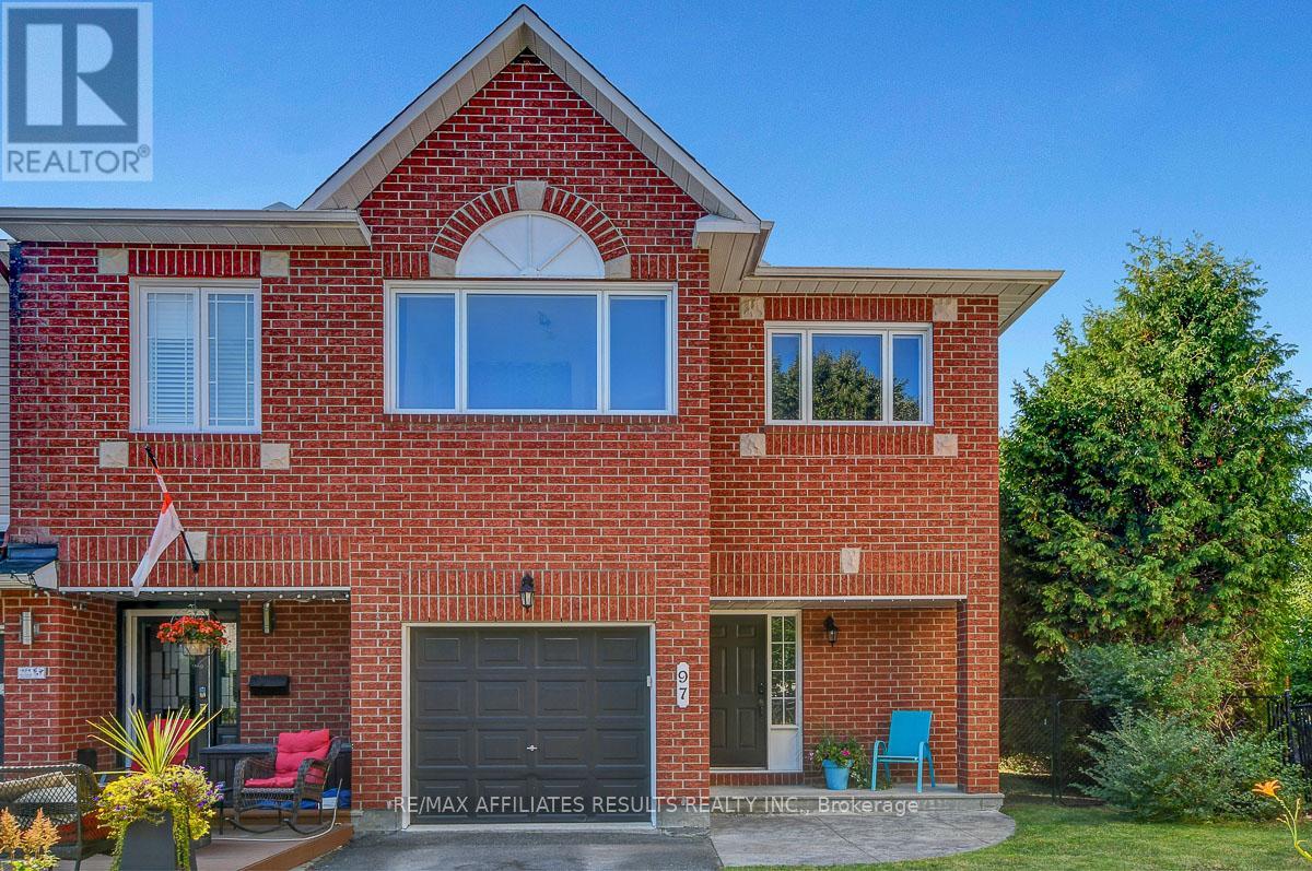 97 Flowertree Crescent