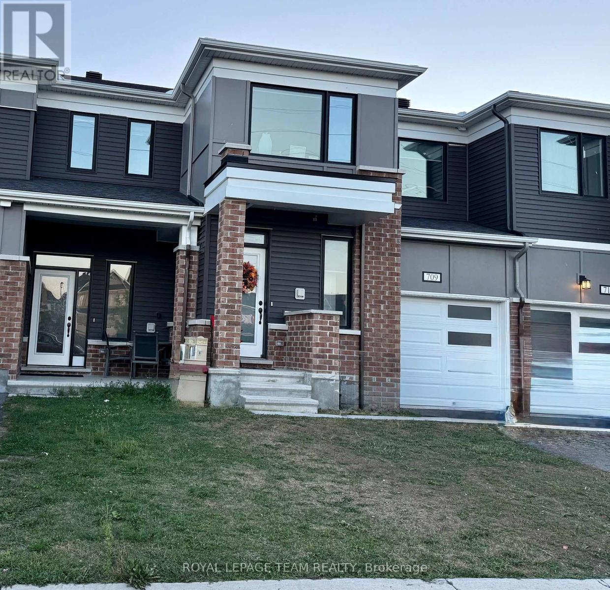 709 Megrez Way., Ottawa E