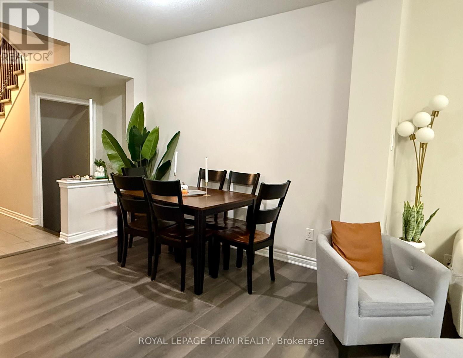 709 Megrez Way., Ottawa E