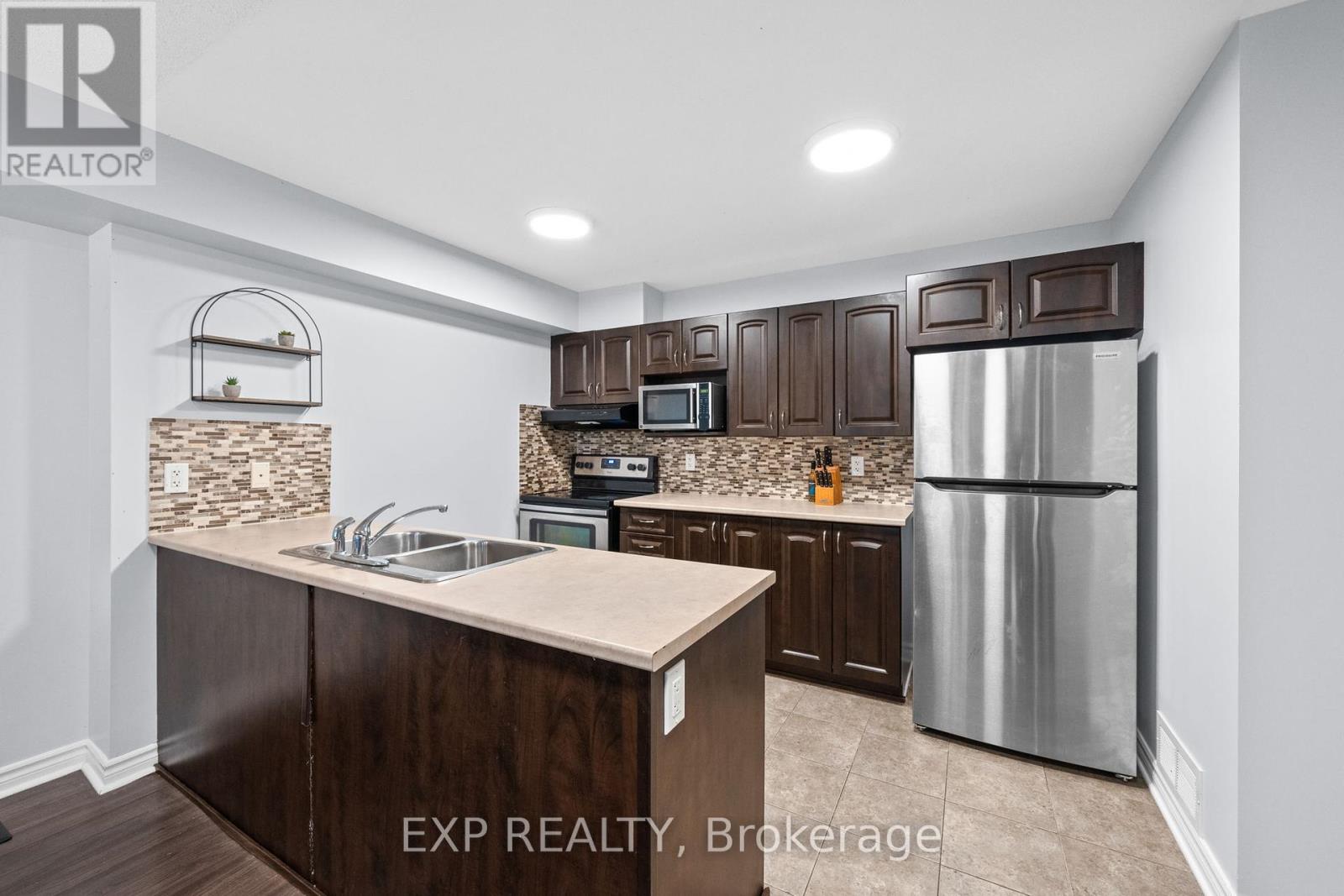 a Lindenshade Drive, Unit 114