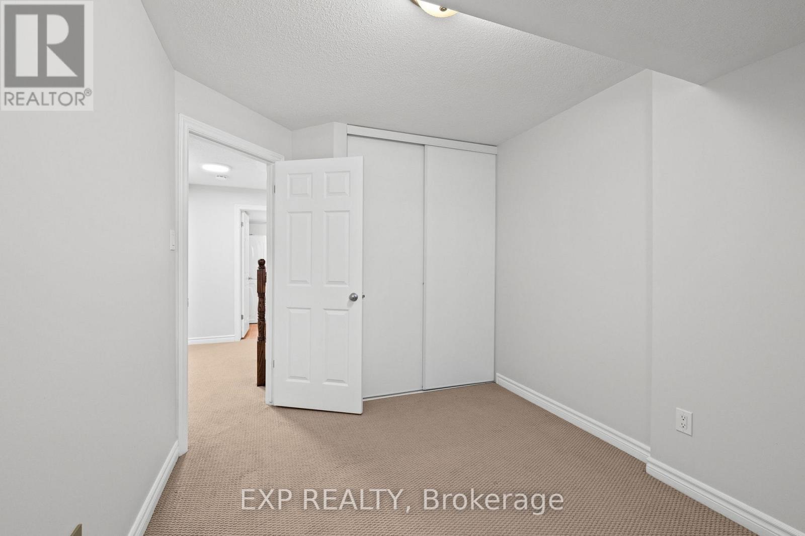 a Lindenshade Drive, Unit 114