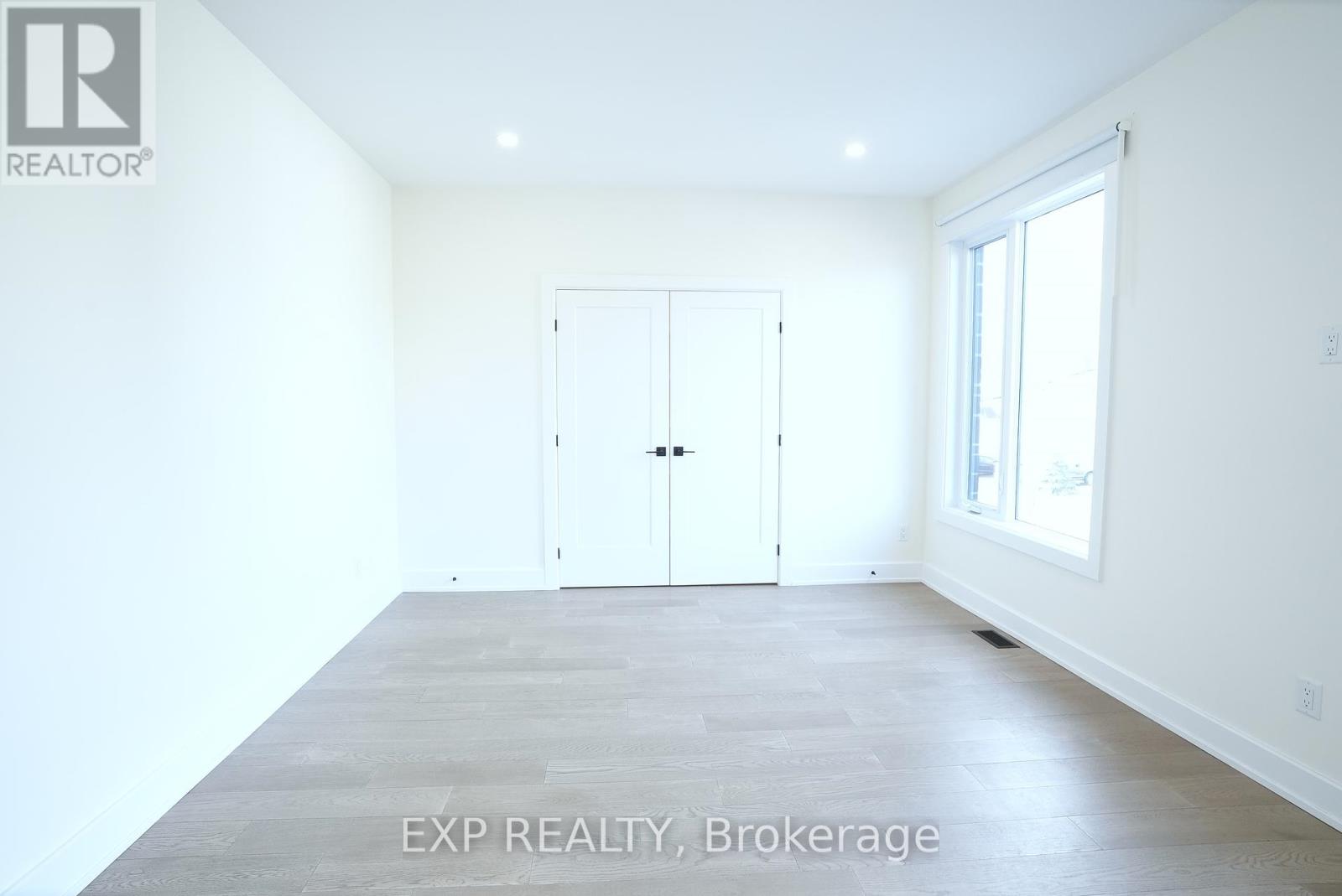 62 Columbus Avenue S