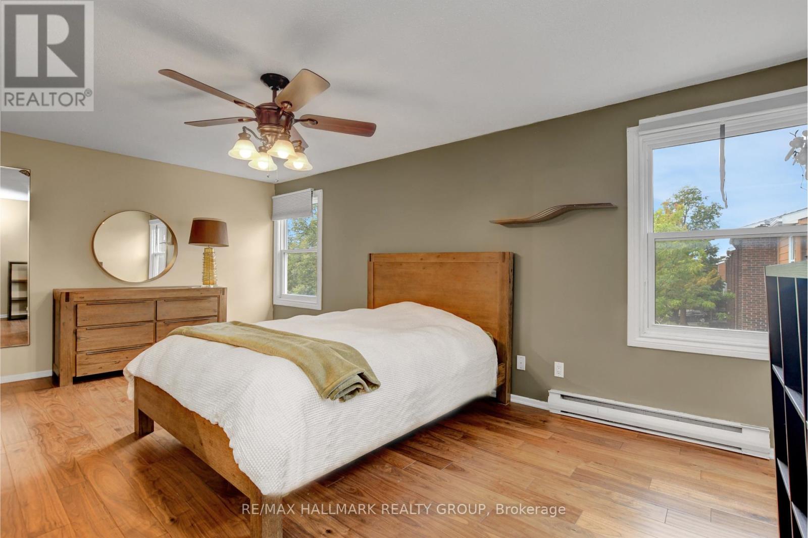 2094 Eric Crescent