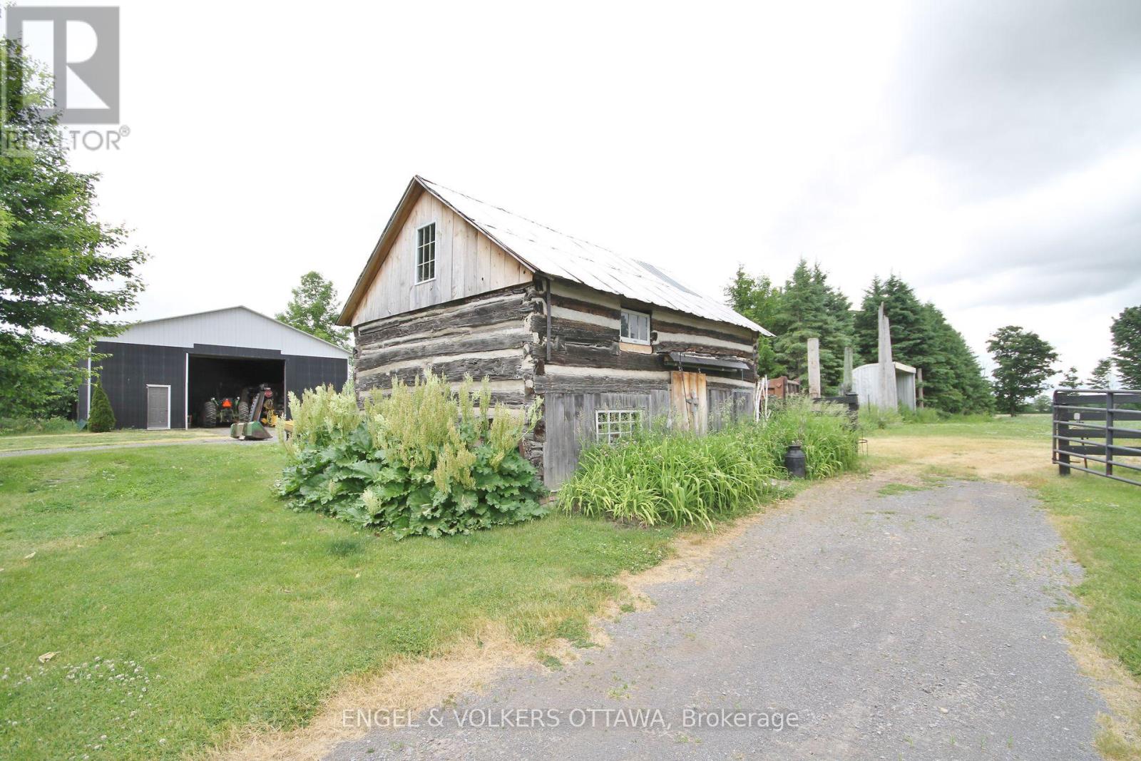 3000/2980 Roger Stevens Drive