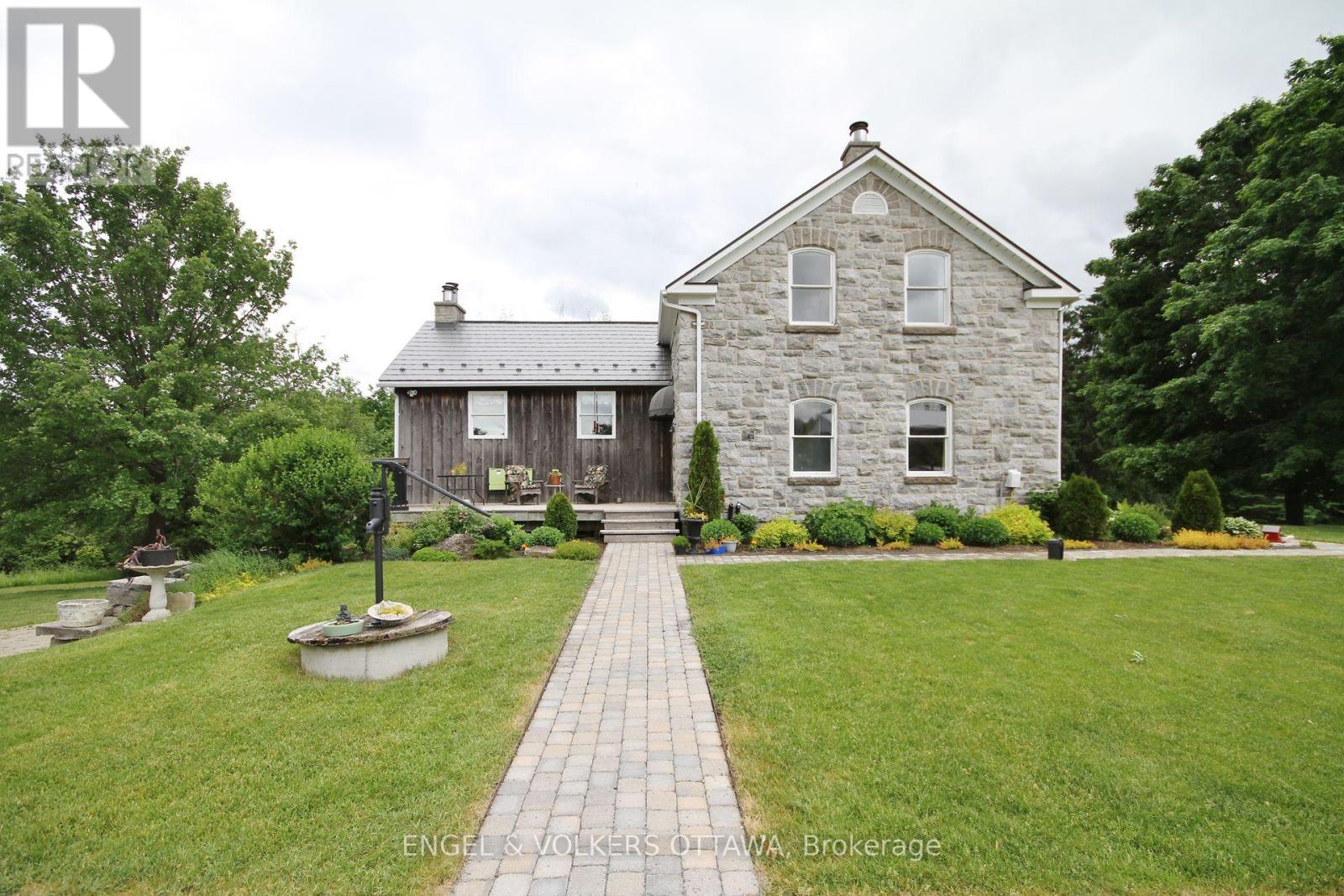 3000/2980 Roger Stevens Drive