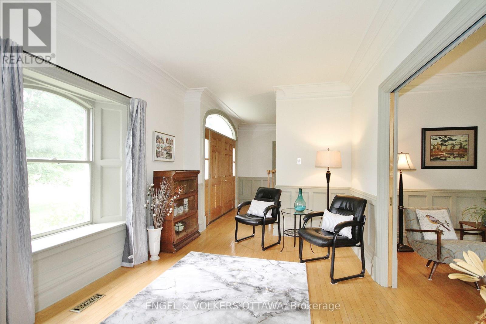 3000/2980 Roger Stevens Drive
