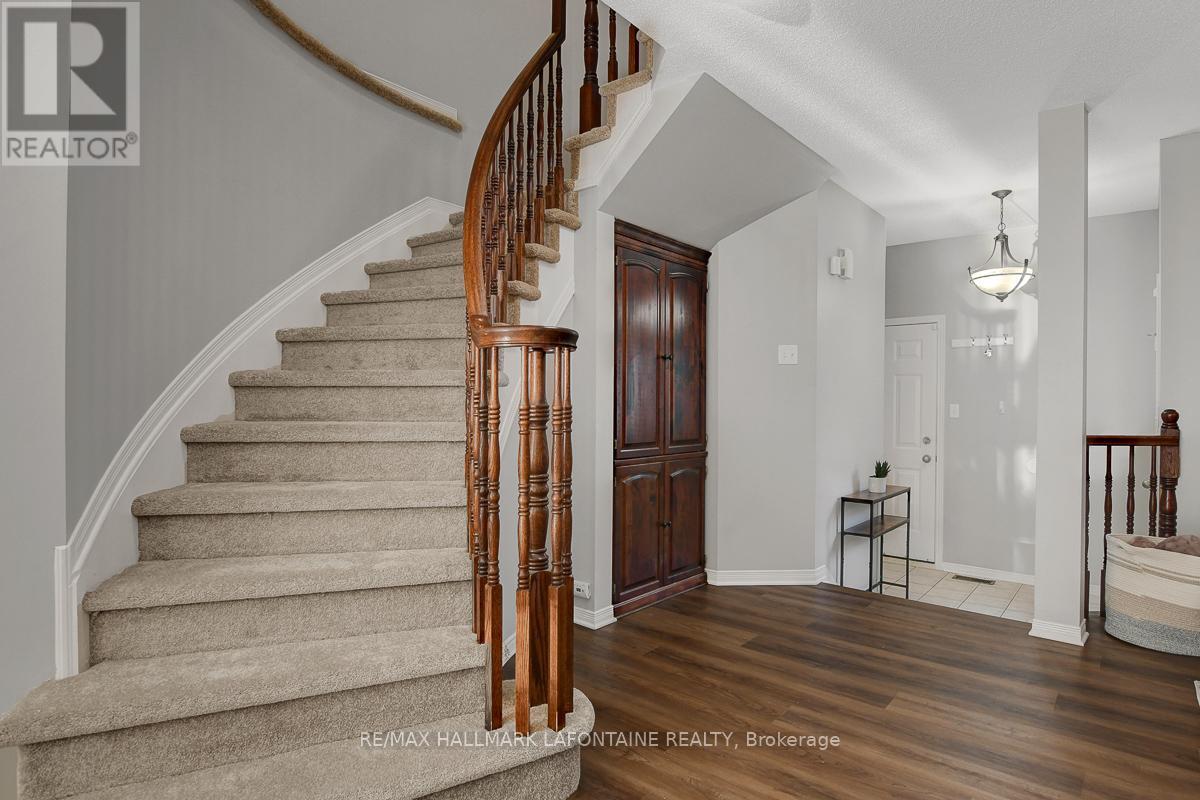 446 Lawler Crescent