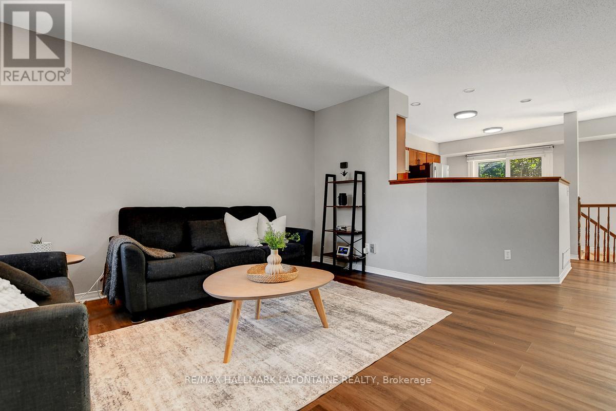 446 Lawler Crescent