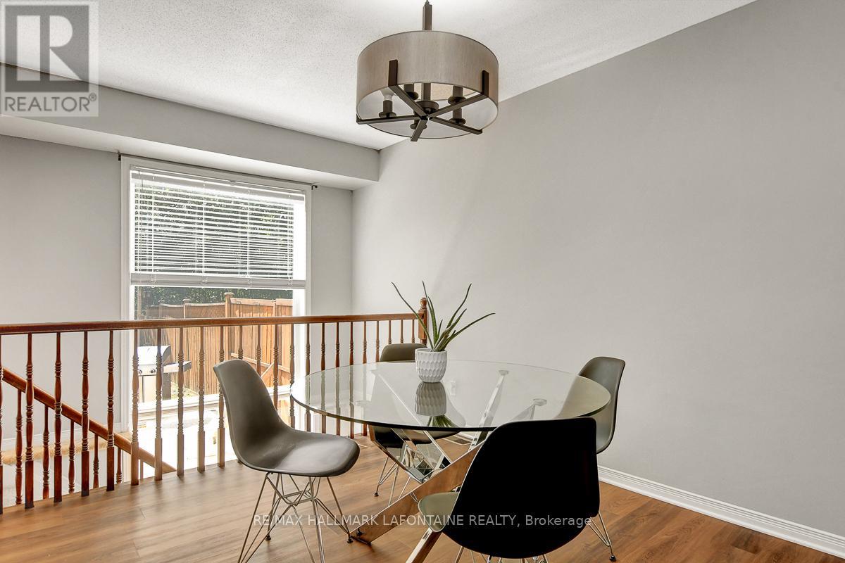 446 Lawler Crescent