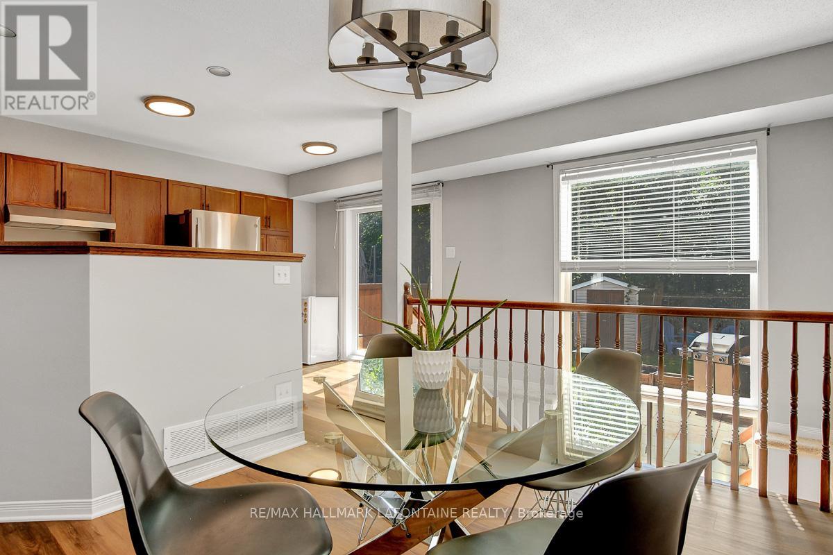 446 Lawler Crescent