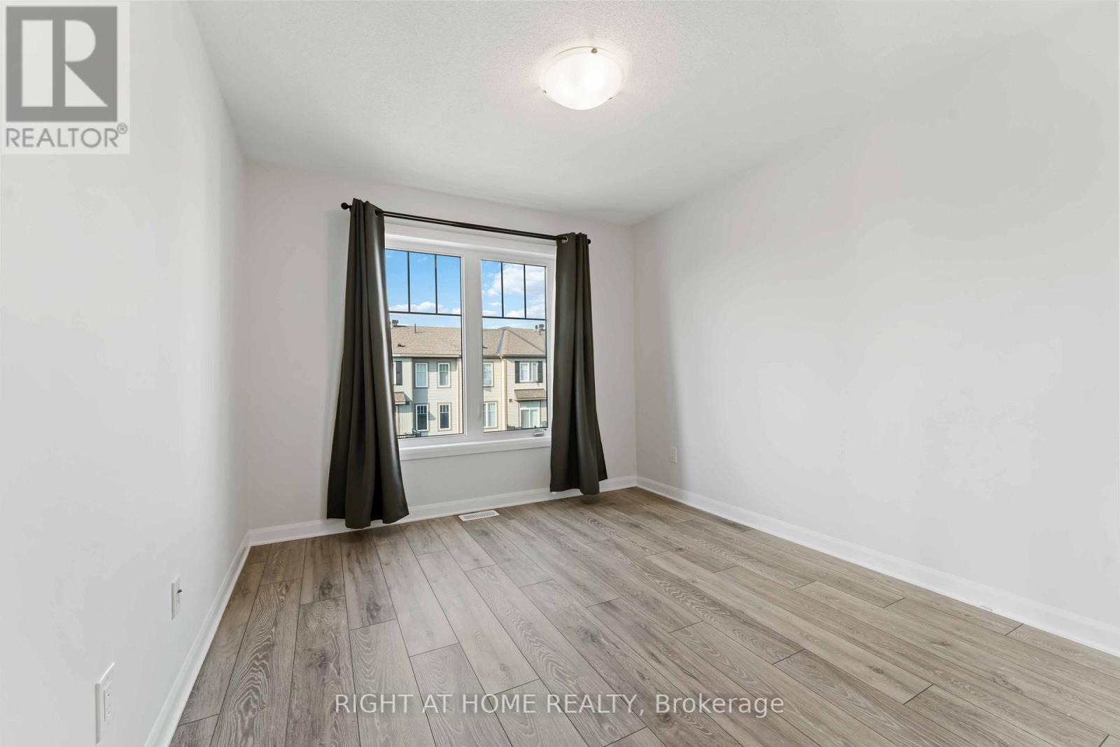 214 Attwell Private