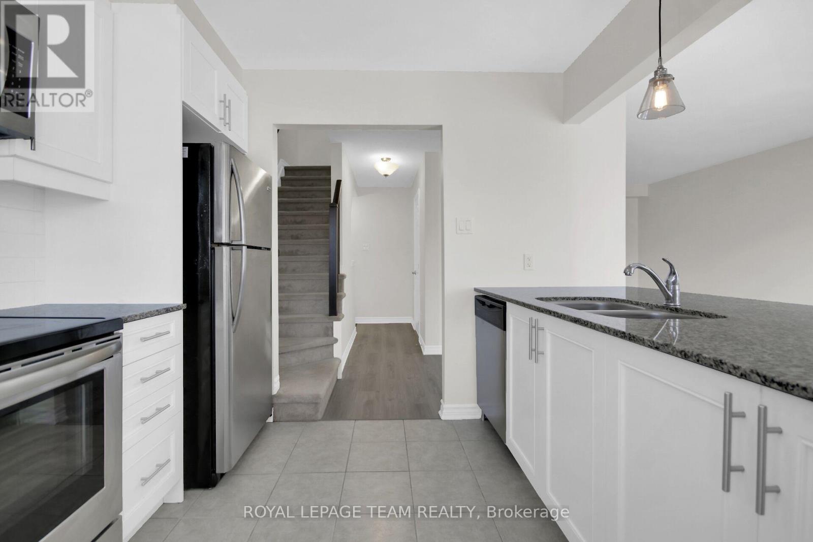 452 Riverboat Heights