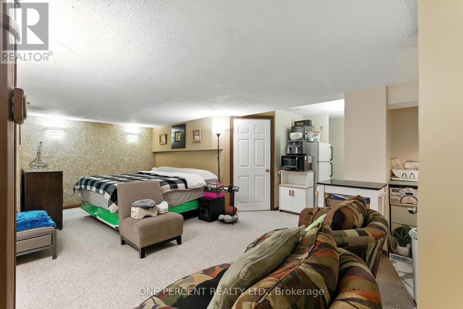 59 Woodford Way