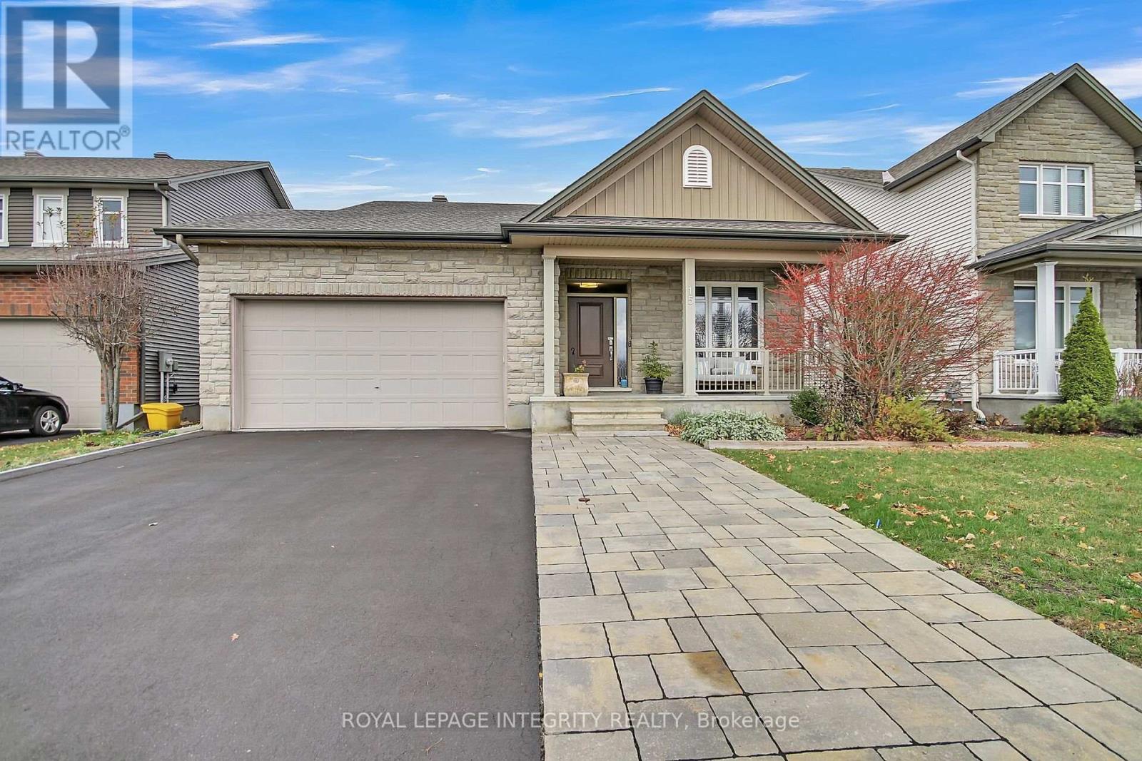 15 York Crossing