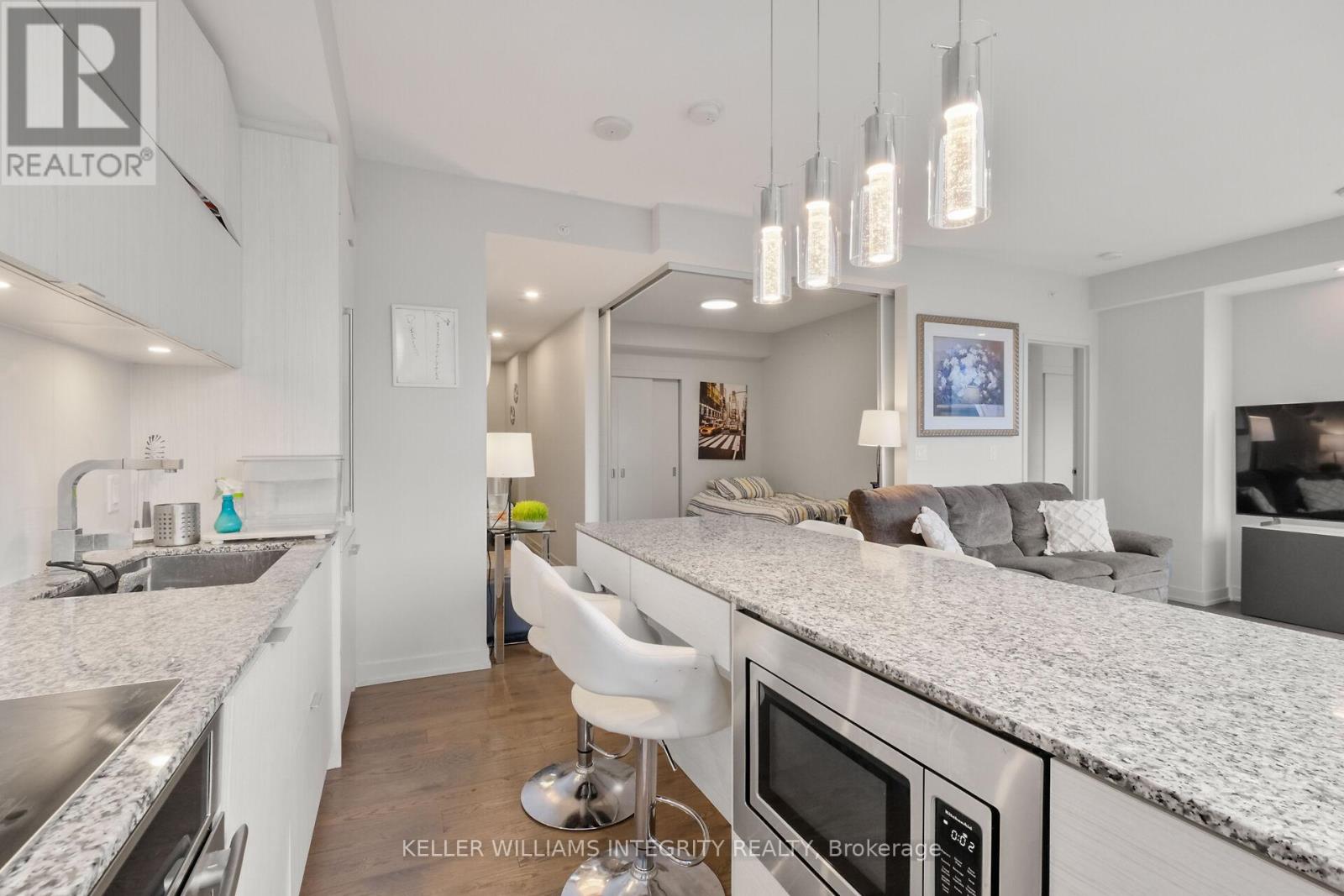 1209 - 101 Queen Street