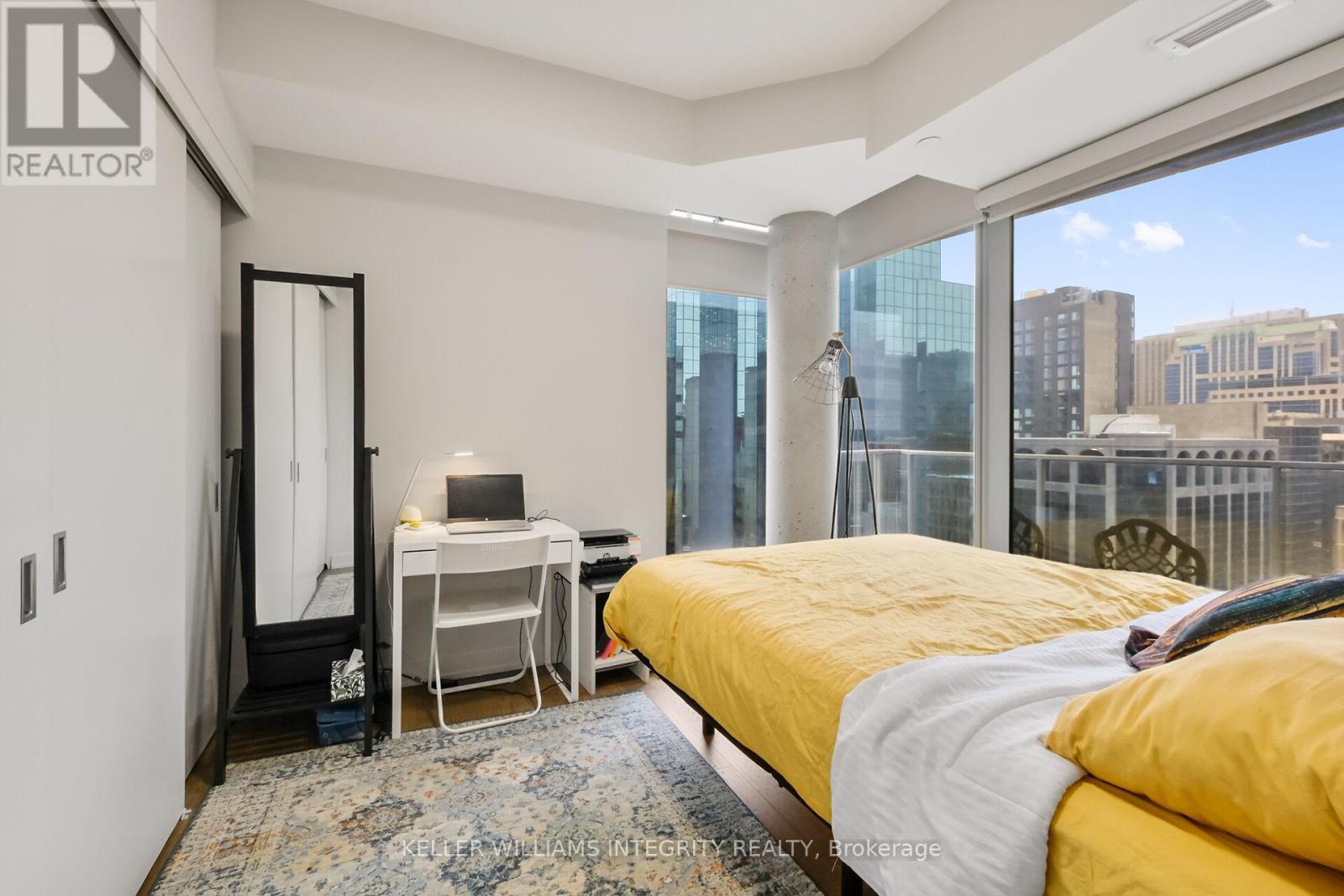 1209 - 101 Queen Street