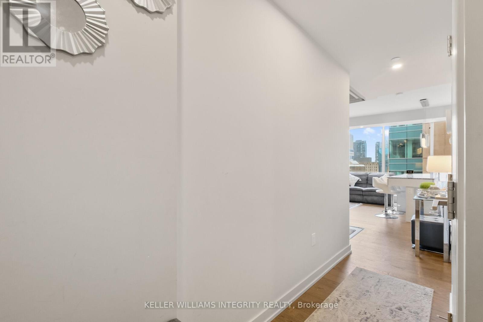 1209 - 101 Queen Street