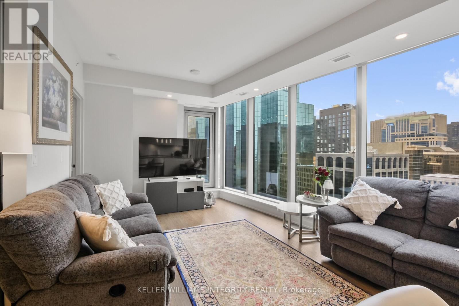 1209 - 101 Queen Street