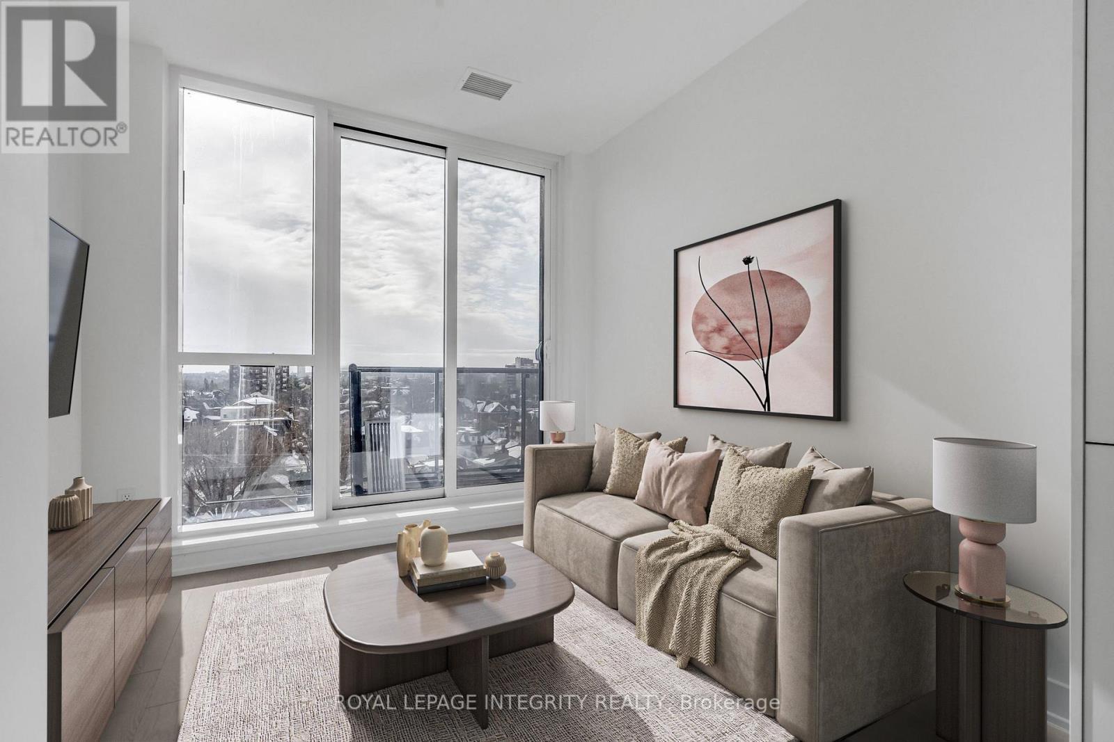 716 - 560 Rideau Street