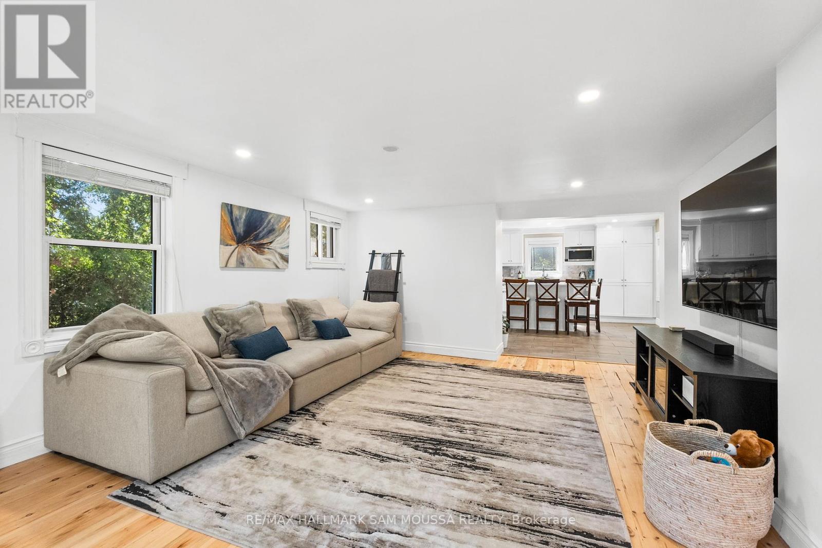 4968 Thunder Road