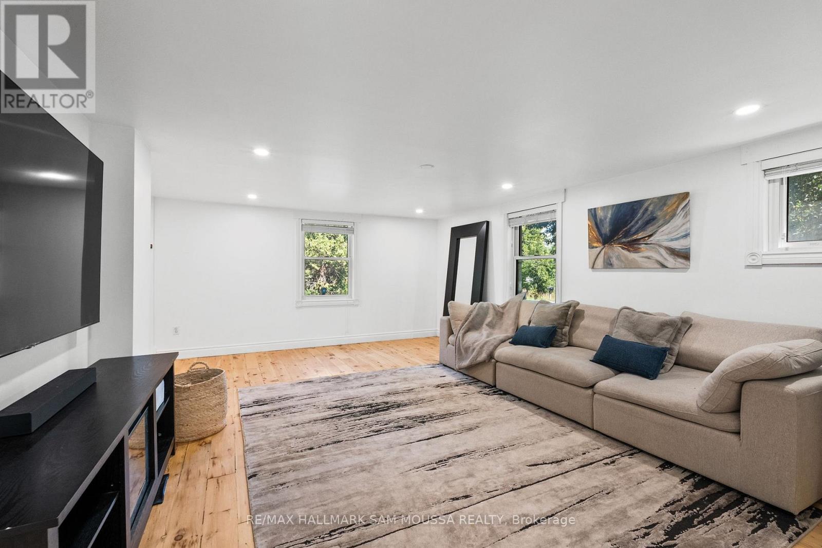 4968 Thunder Road