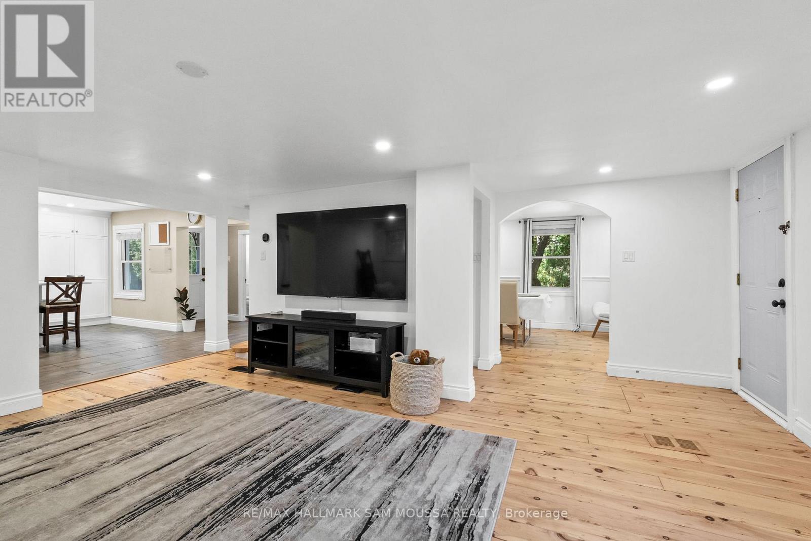 4968 Thunder Road
