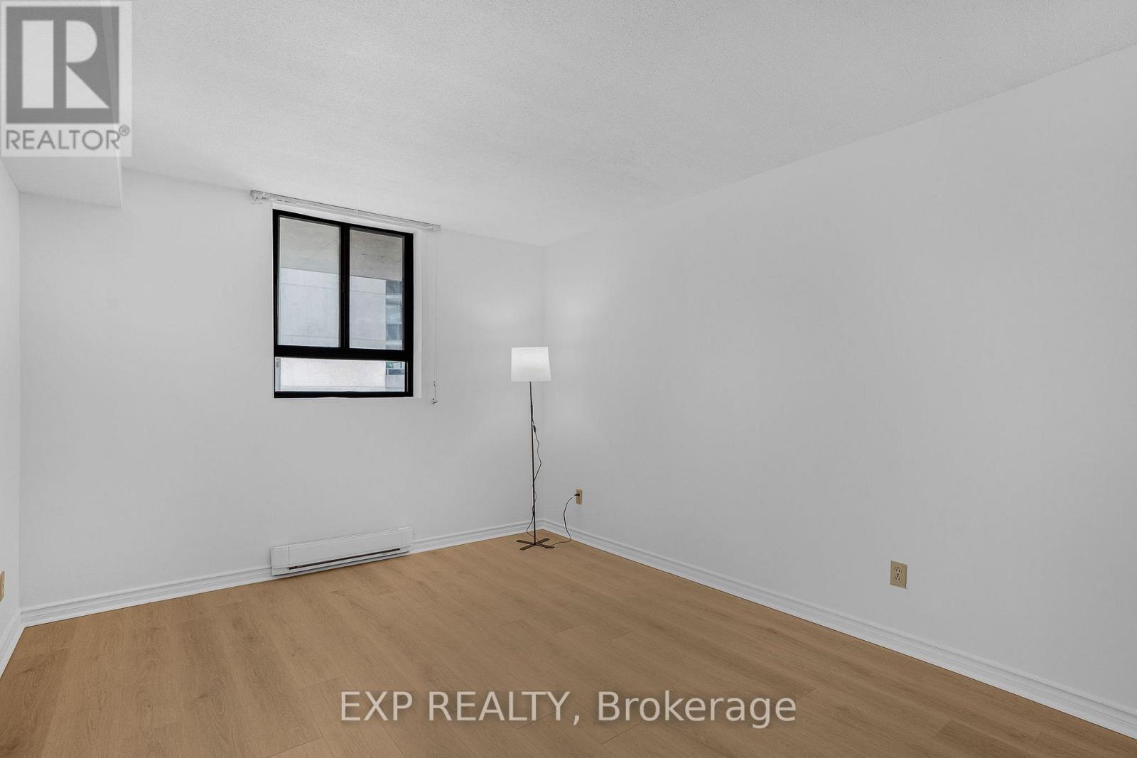 204 - 475 Laurier Avenue W