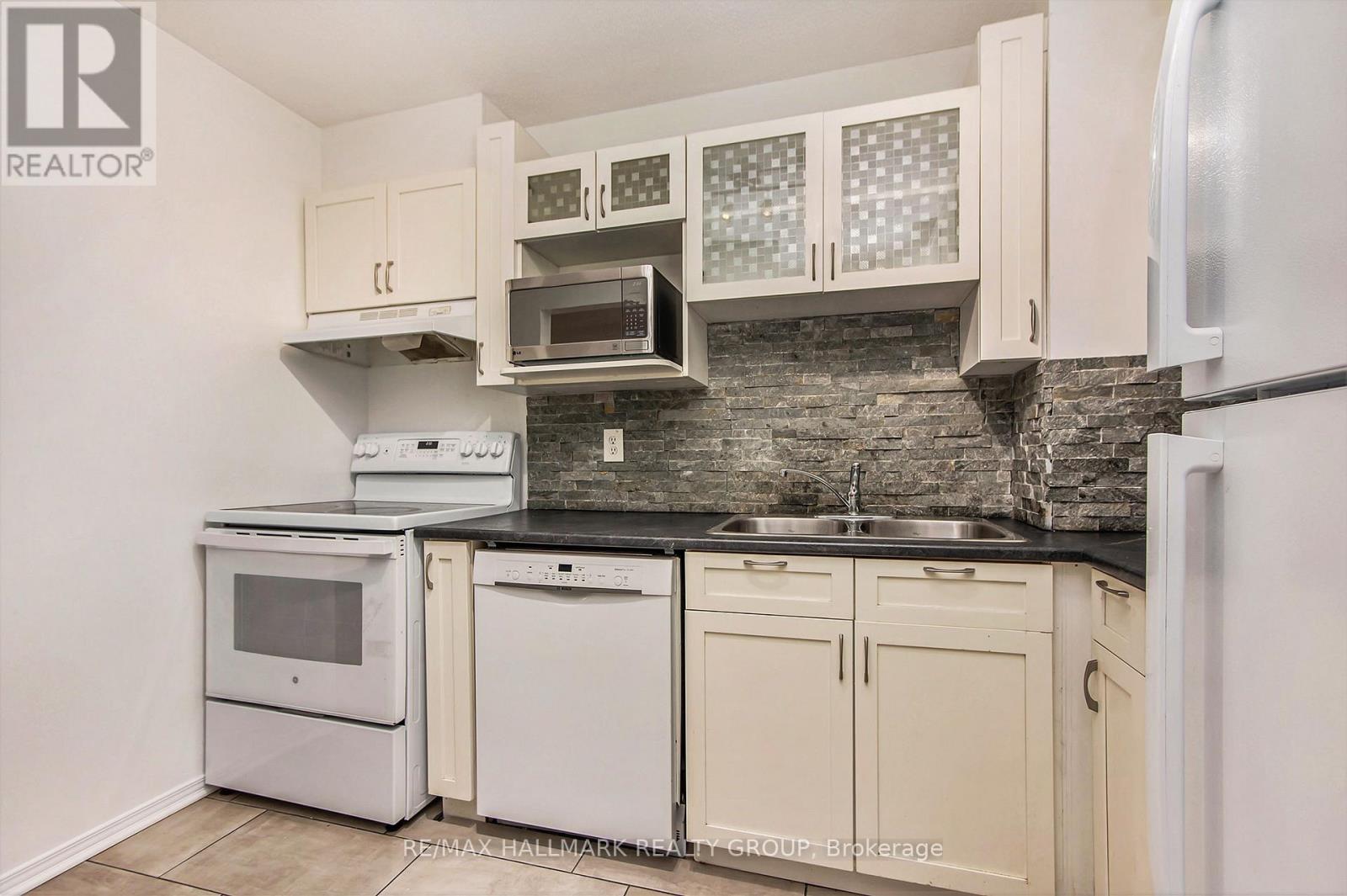 120 Royalton Private