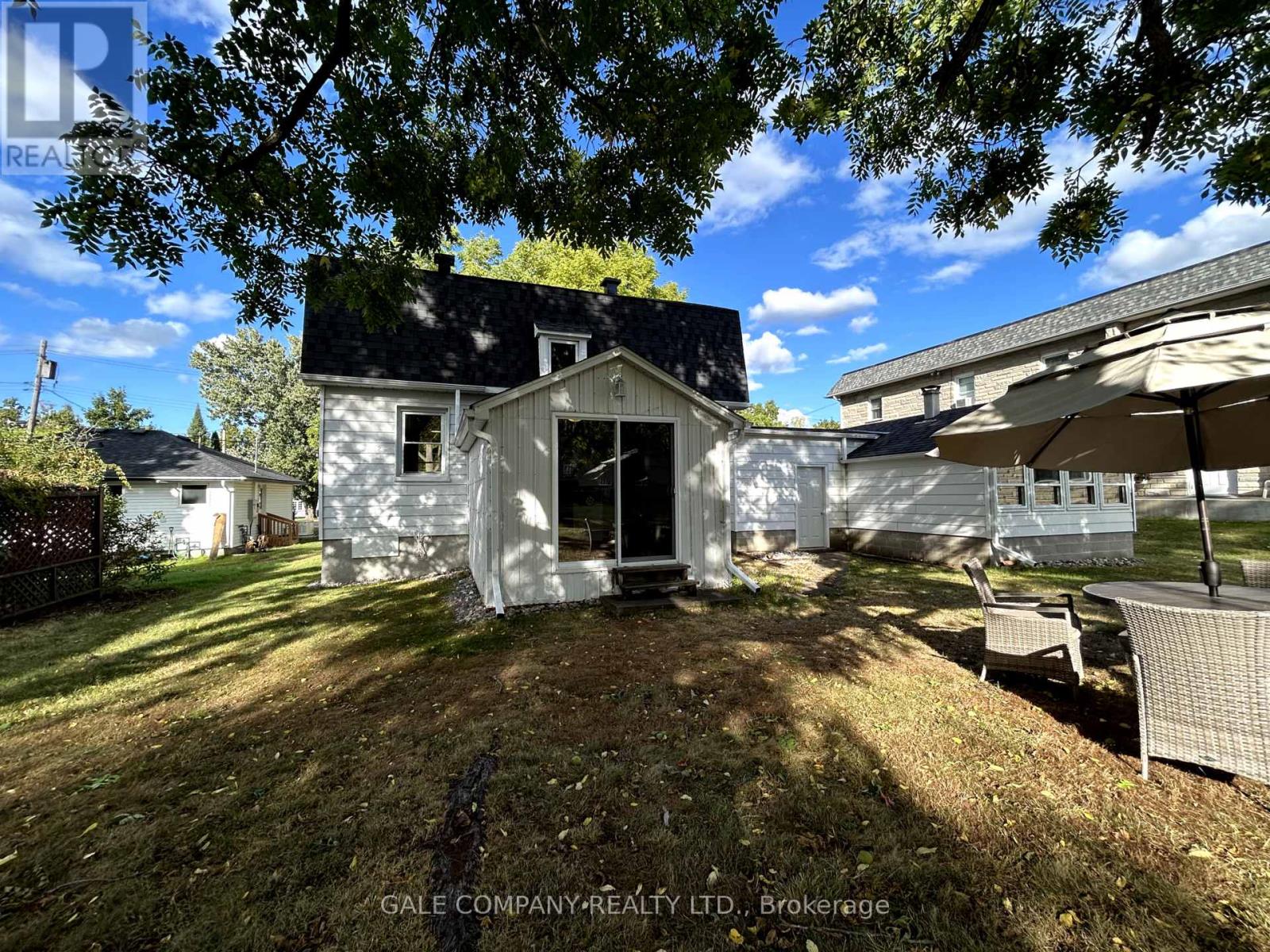 224 Ann Street N