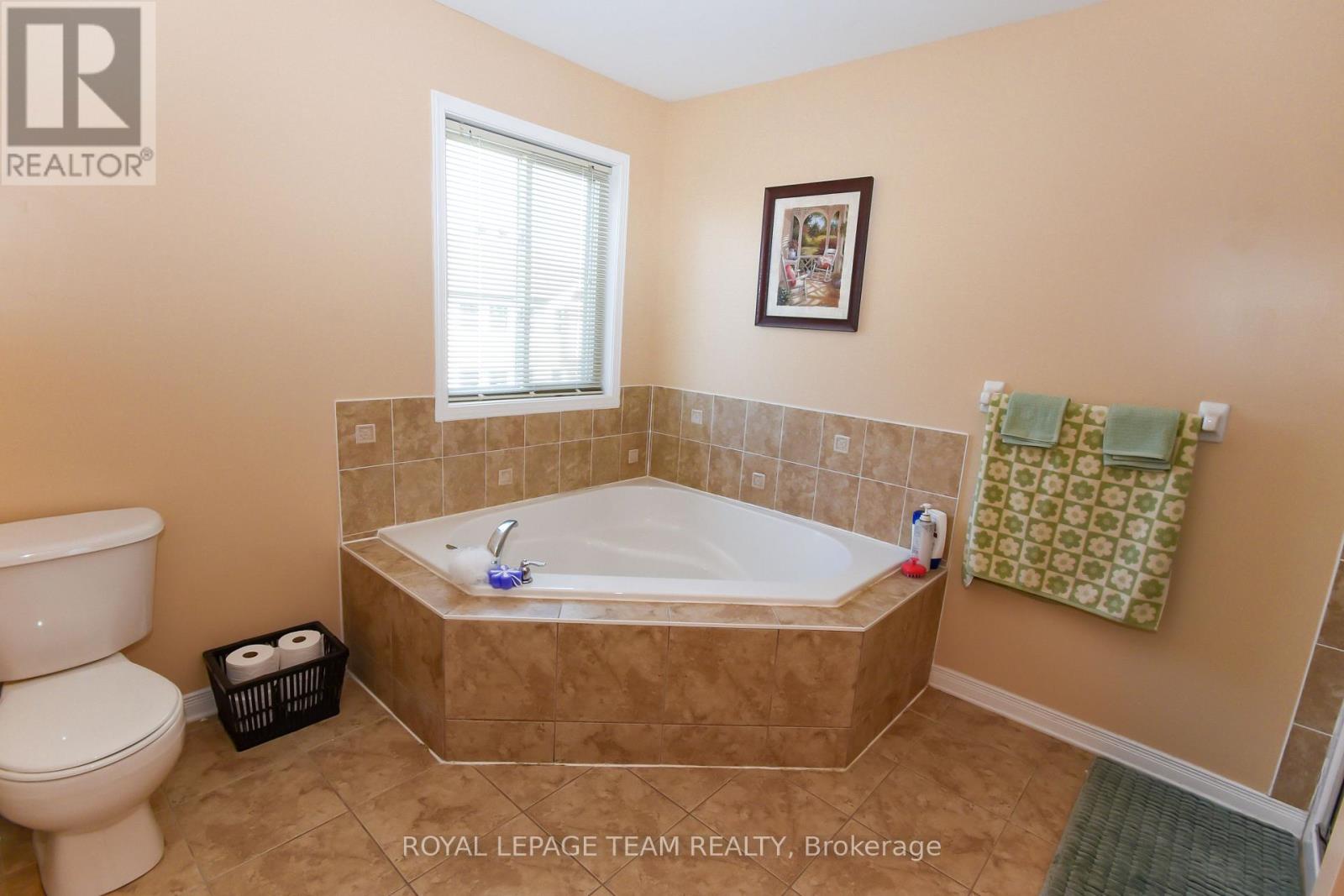 3101 Strandherd Drive, Suite 4
