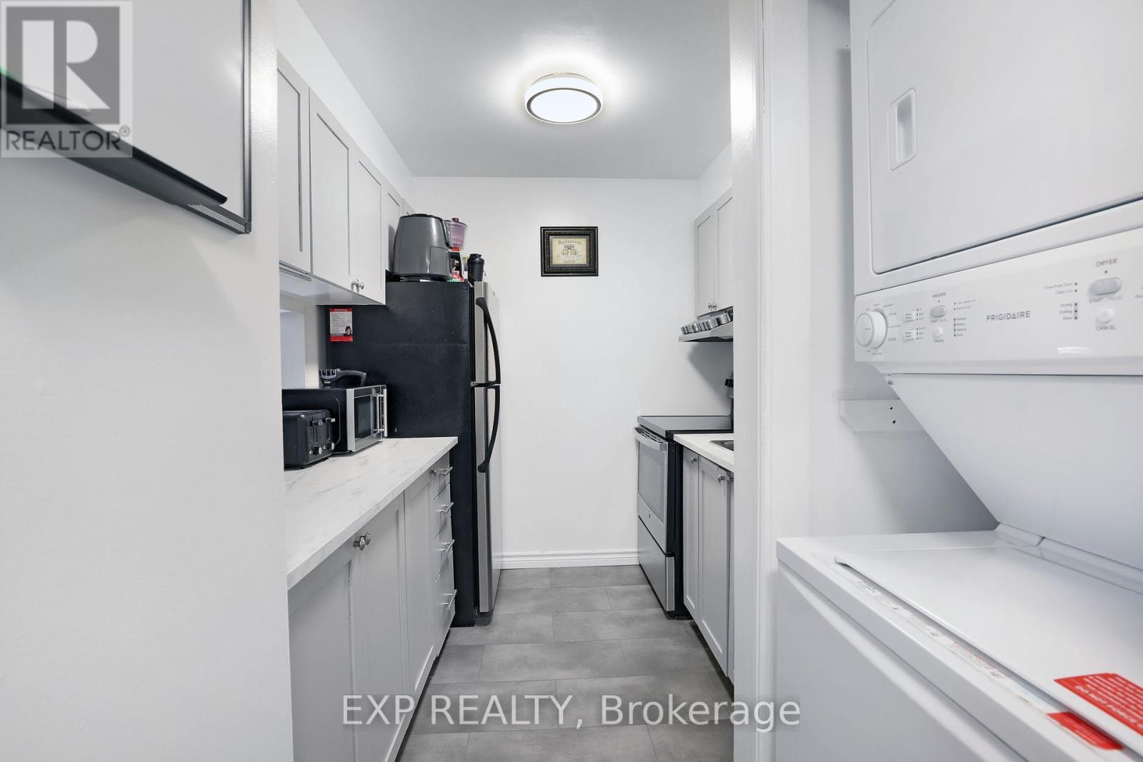 212 - 214 Viewmount Drive