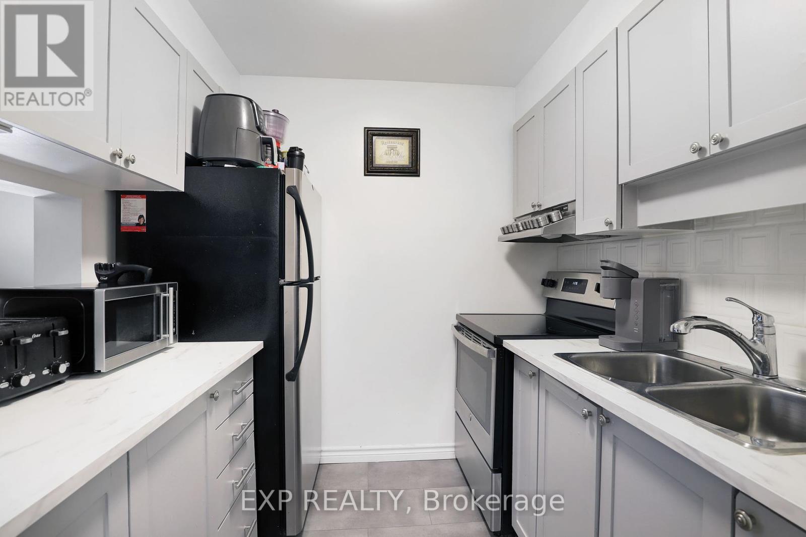 212 - 214 Viewmount Drive