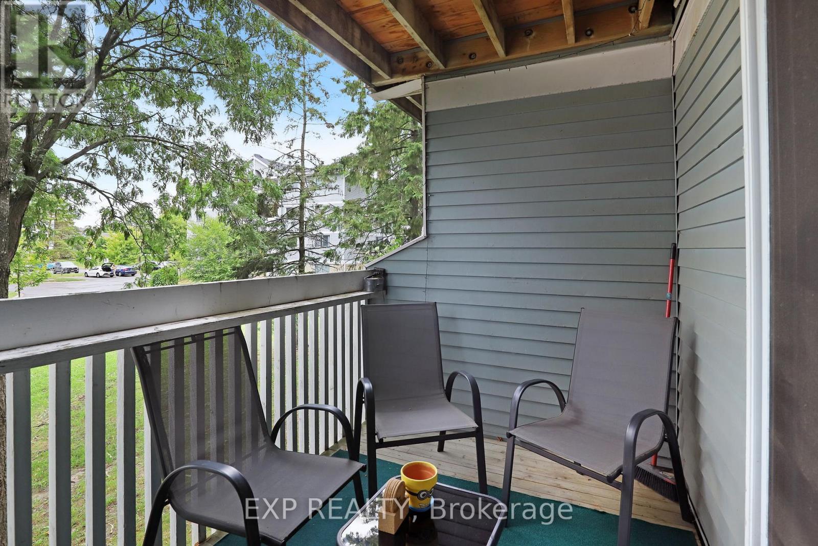 212 - 214 Viewmount Drive