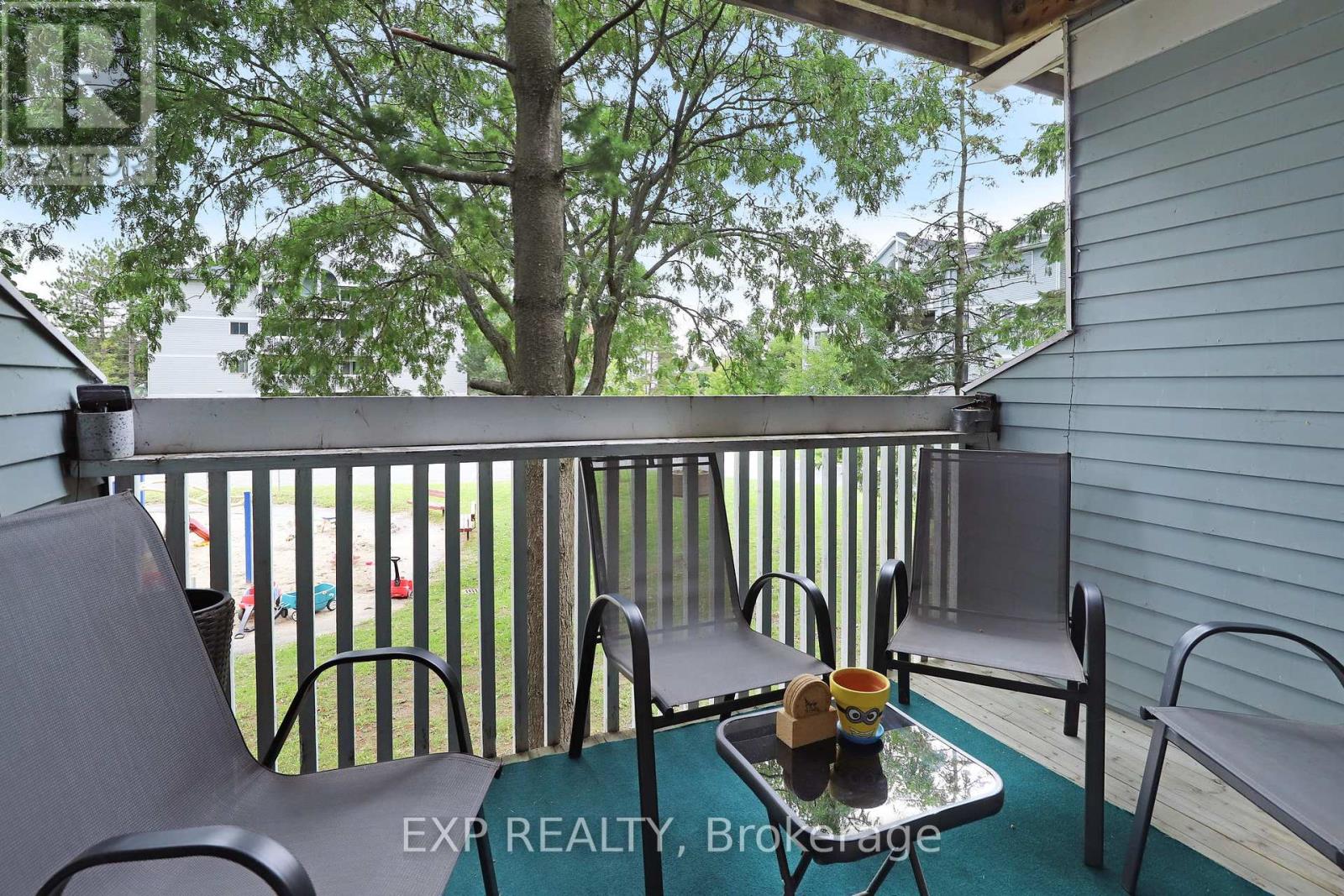 212 - 214 Viewmount Drive