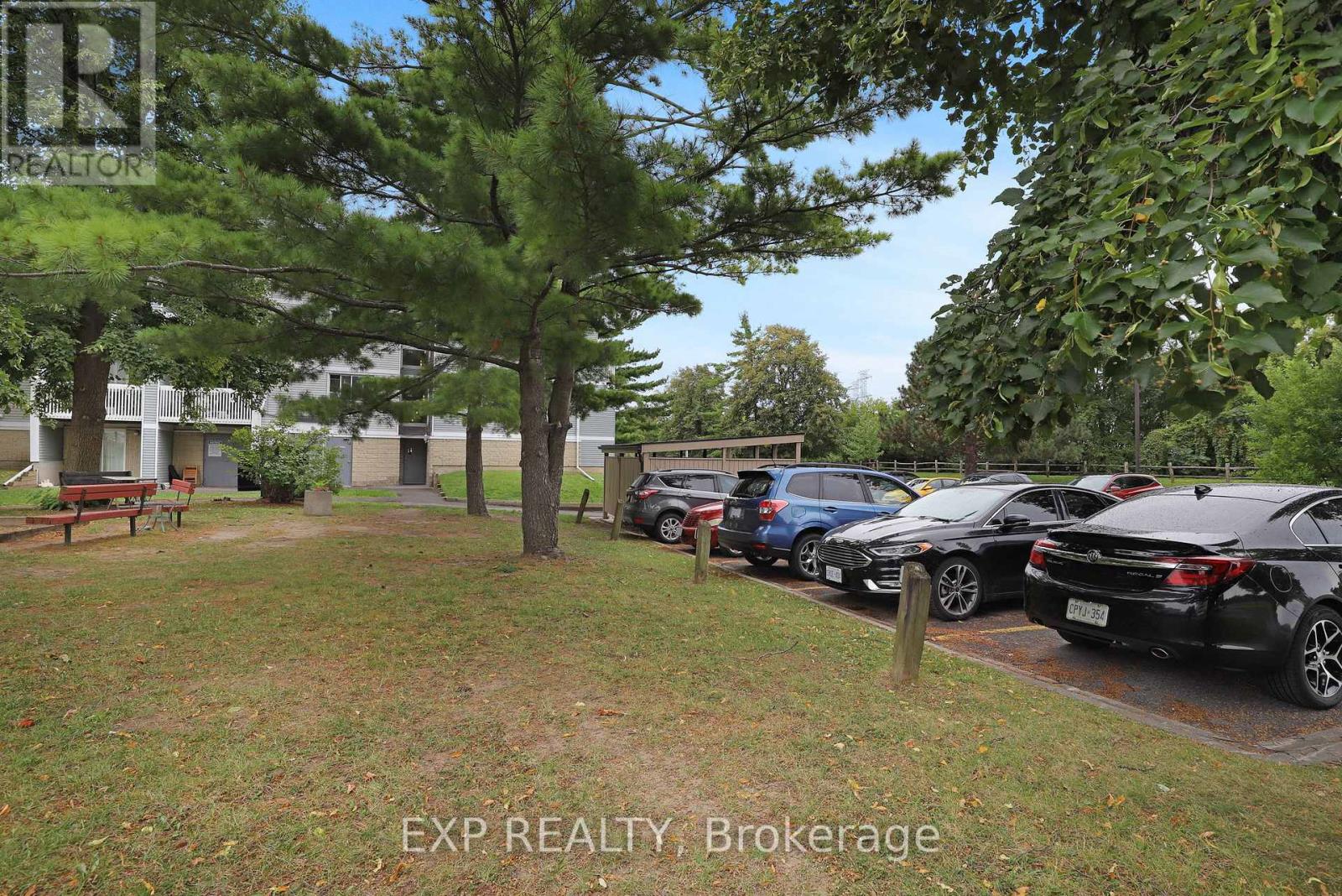 212 - 214 Viewmount Drive