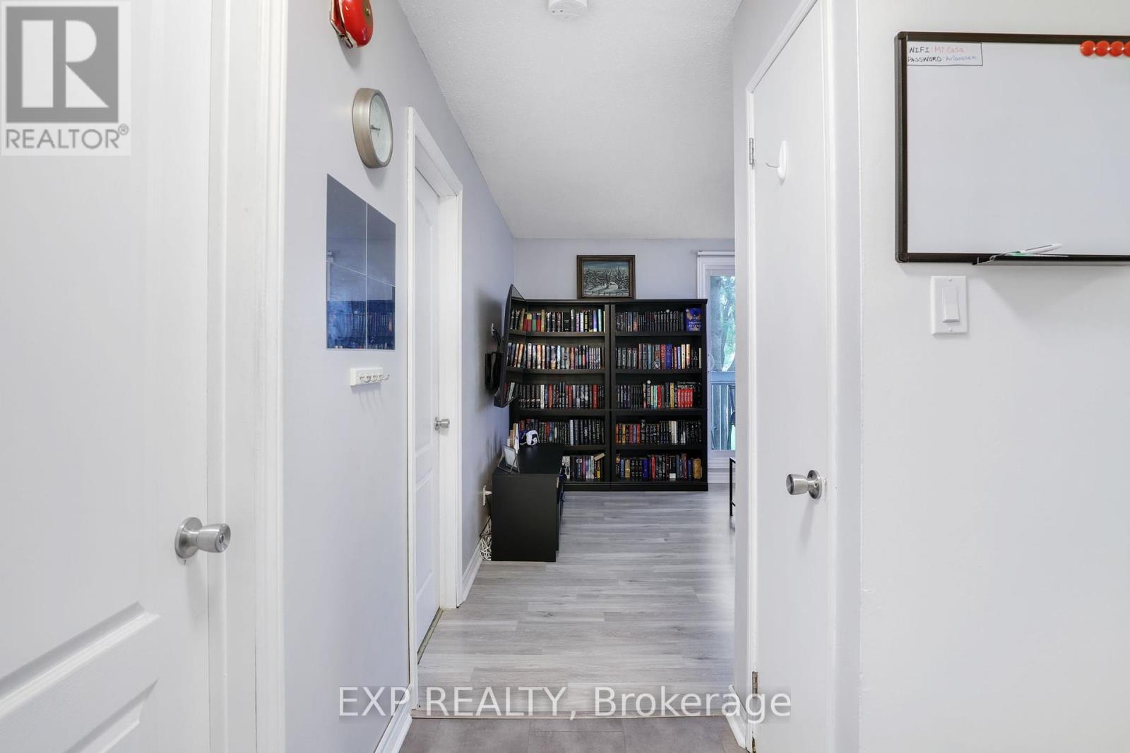 212 - 214 Viewmount Drive