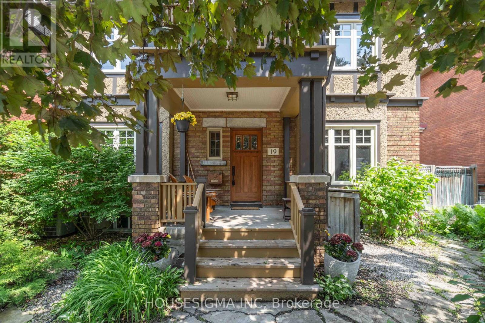 19 Oakland Avenue