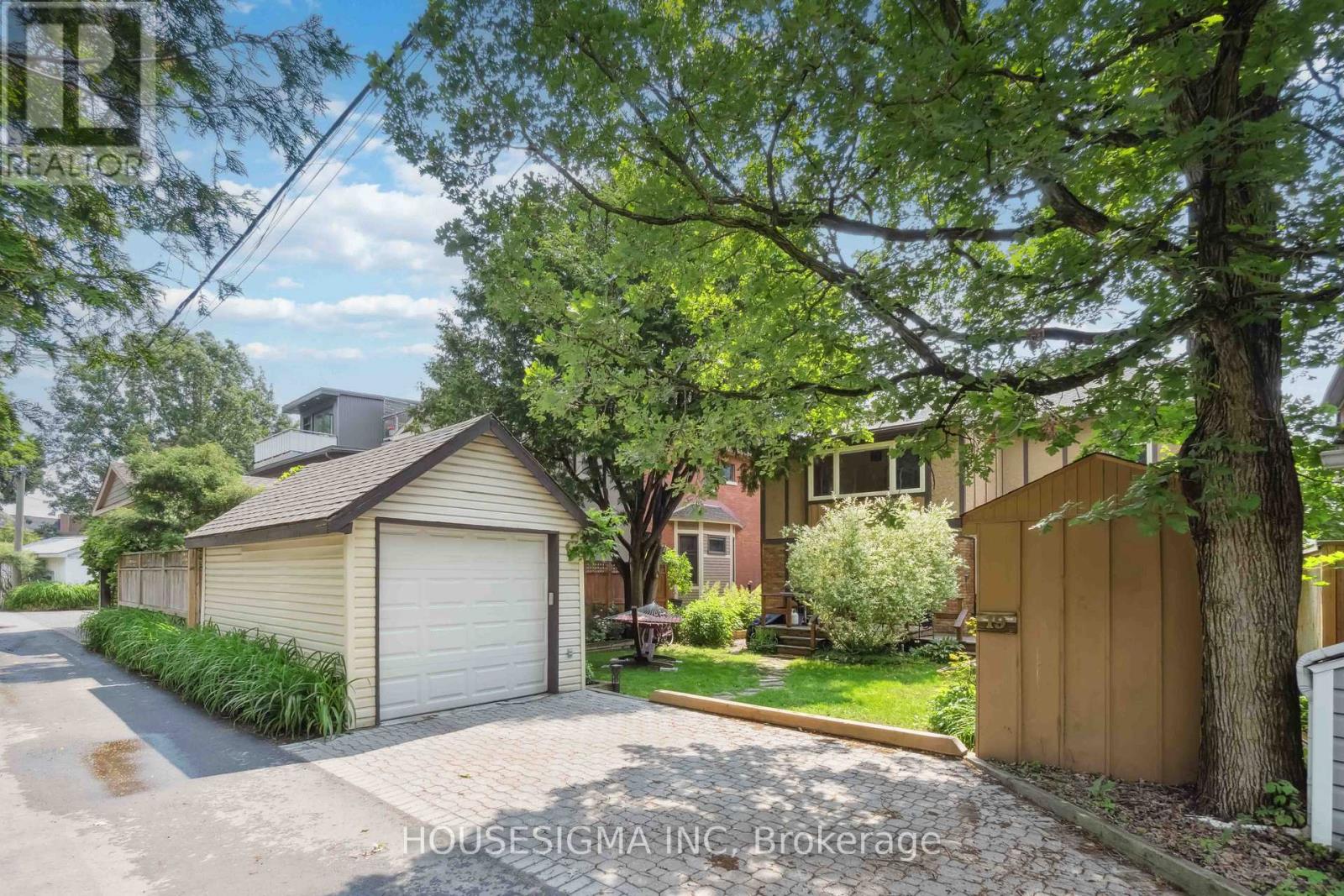 19 Oakland Avenue