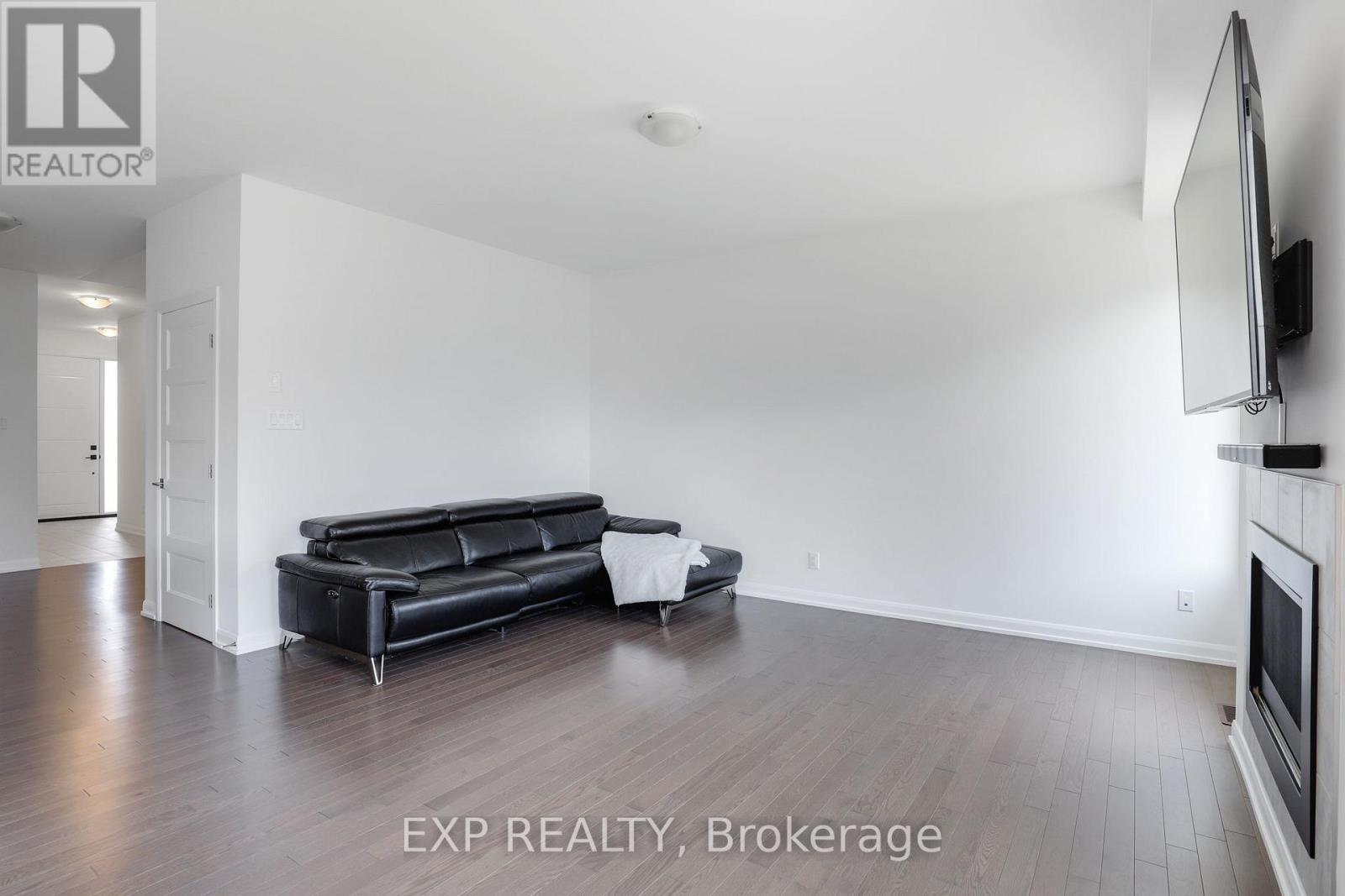 418 Sterling Avenue