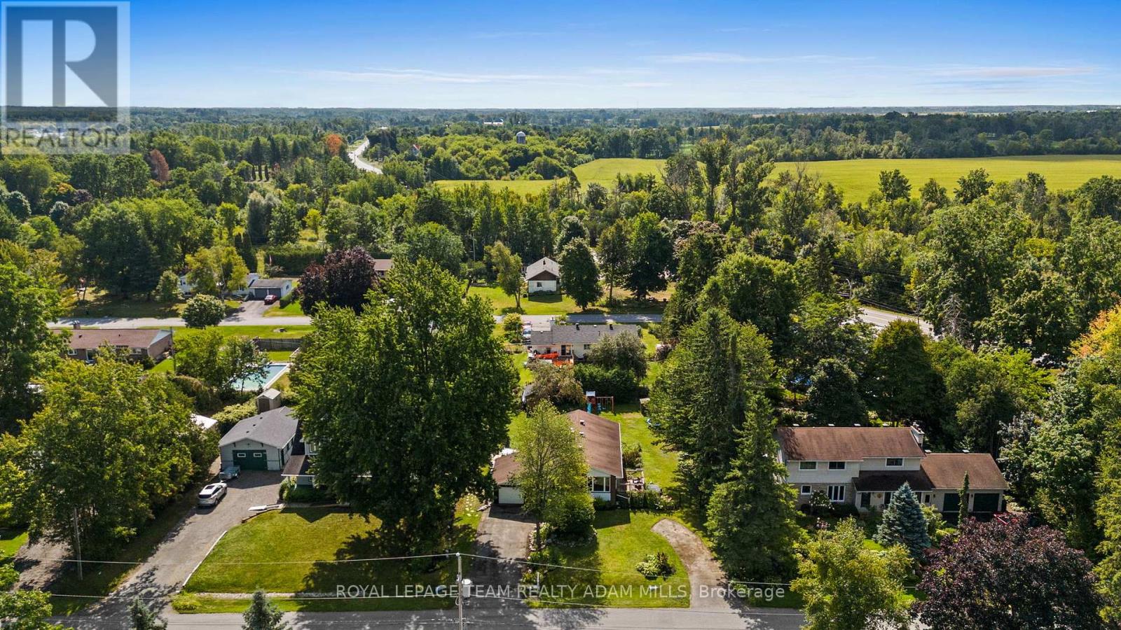 1095 Boucher Crescent