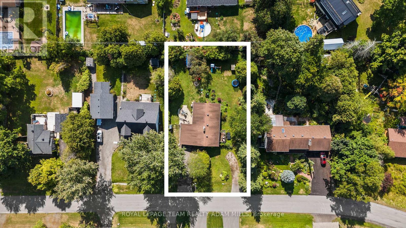 1095 Boucher Crescent
