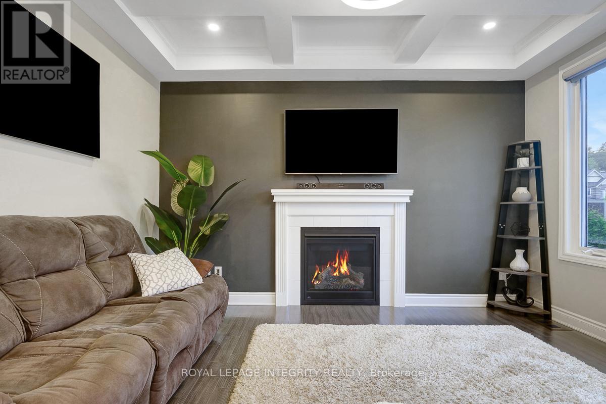547 Parade Drive