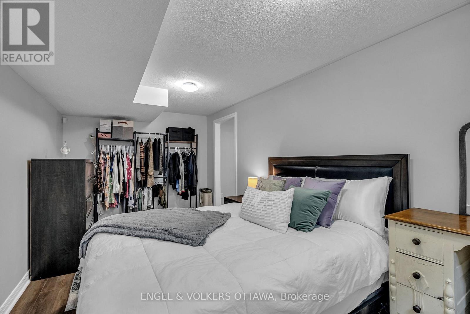 529 Devonwood Circle