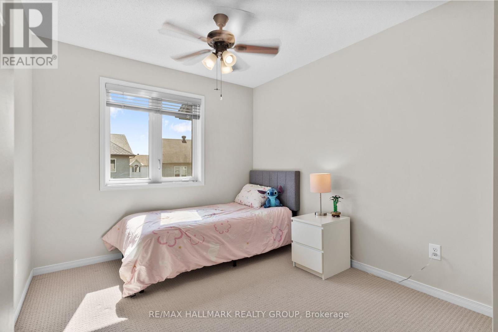 379 Rolling Meadow Crescent
