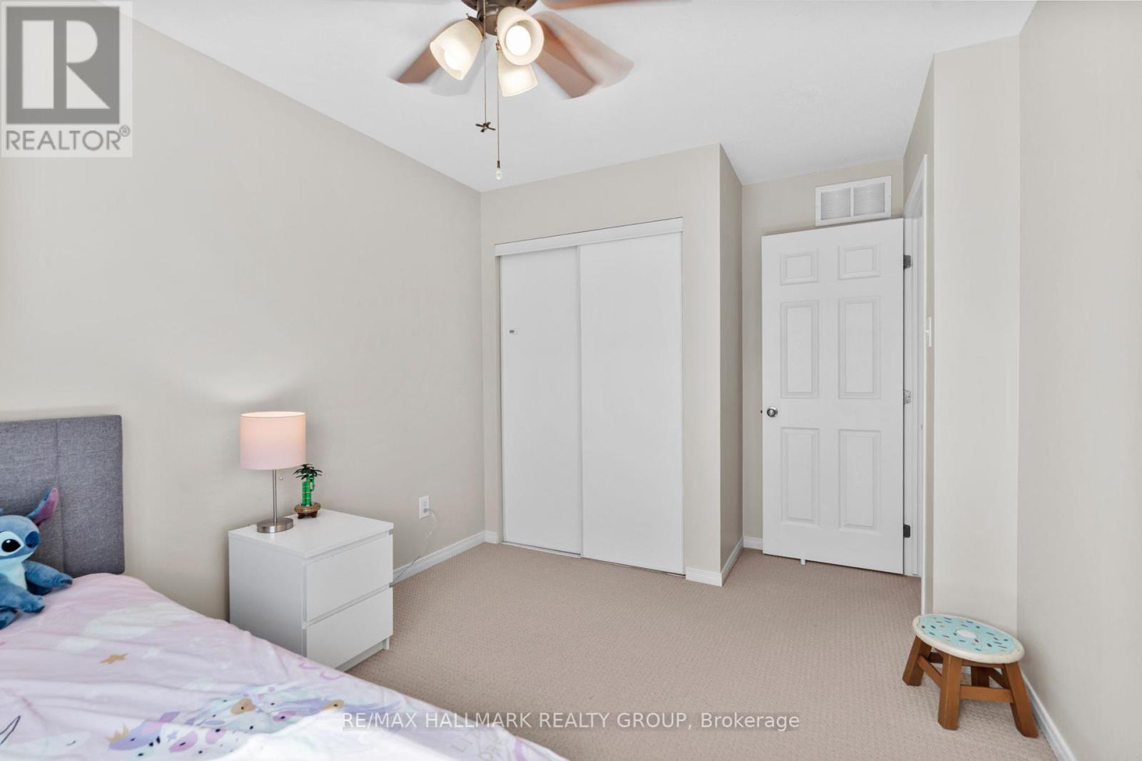 379 Rolling Meadow Crescent