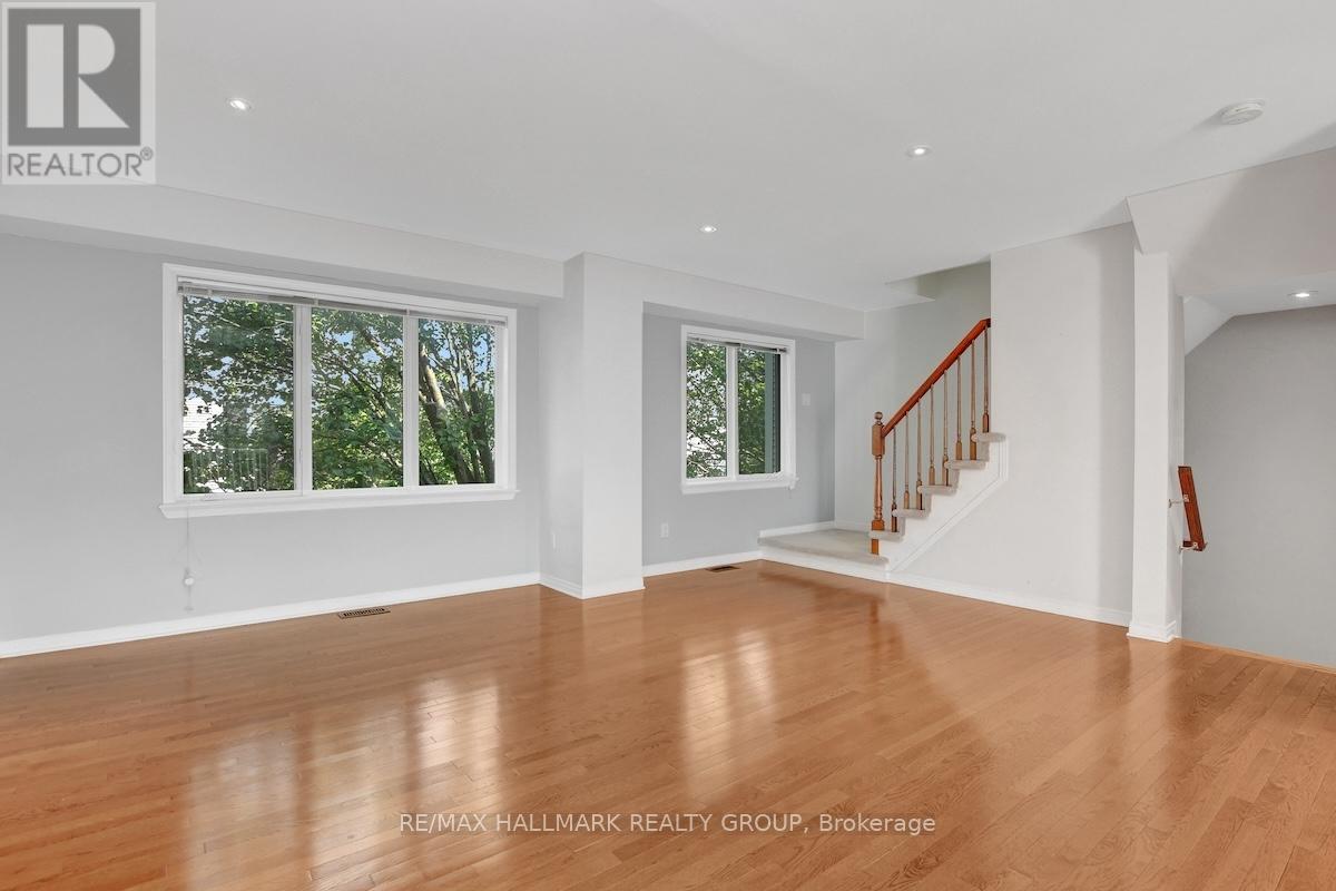 553 Burleigh Private