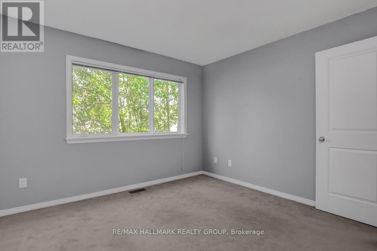 553 Burleigh Private