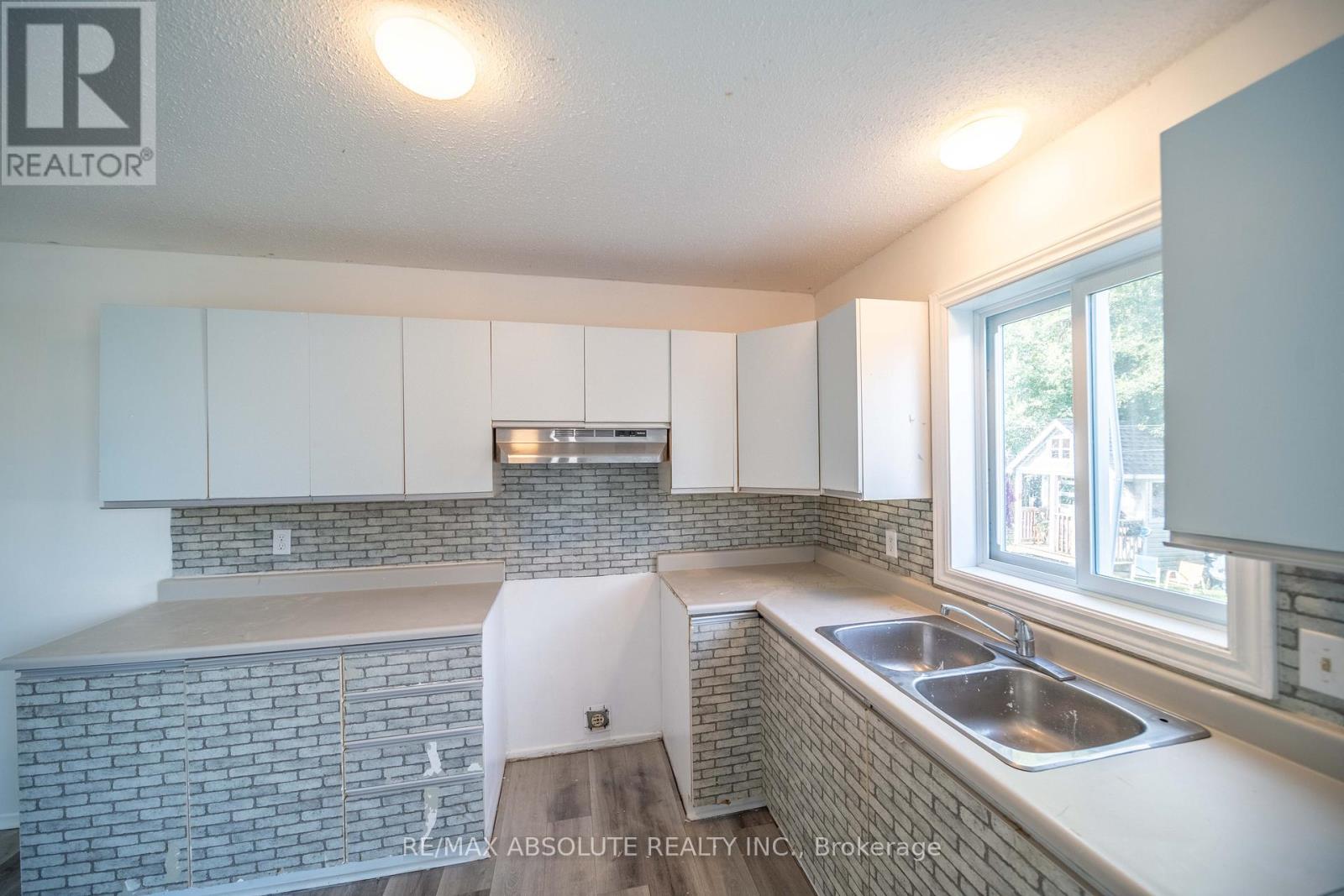 294 Therese Avenue